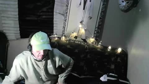 lauradecuada2 online show from April 29, 2026, 11:14 am