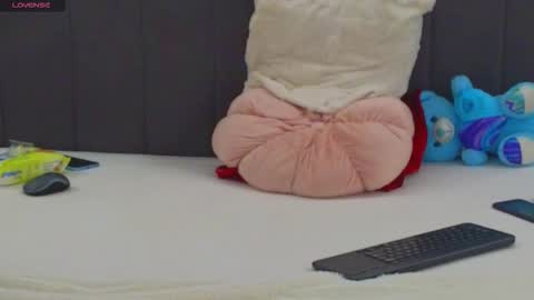 NatalieDelight online show from March 17, 2026, 8:06 am