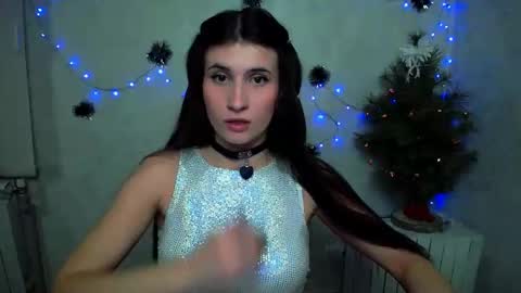 Laura online show from December 21, 2025, 11:17 am