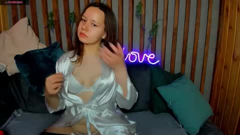 Laura online show from September 23, 2025, 9:01 am