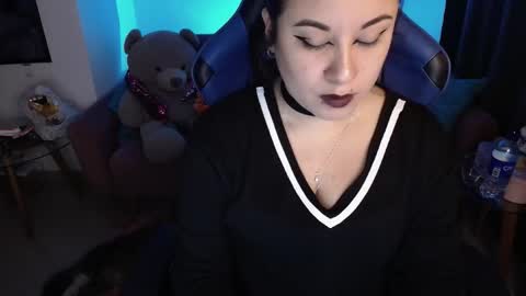 laura online show from November 15, 2025, 1:25 am