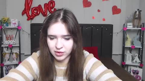 LauraHlot online show from February 16, 2025, 6:21 pm