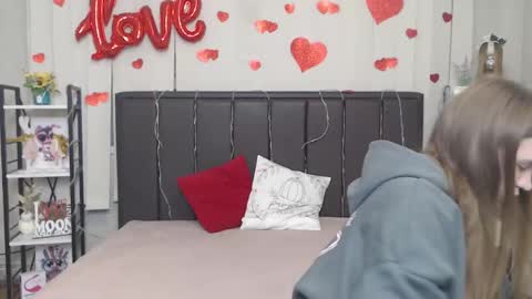 LauraHlot online show from January 18, 2026, 8:23 pm