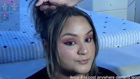 Snapshot of lauralei_01 chatting on September 19, 2025, 4:29 pm Laura and Phillipe SEE YOU AGAIN ON JANUARY 12 2025 HAPPY NEW YEAR online show from September 19, 2025, 4:29 pm