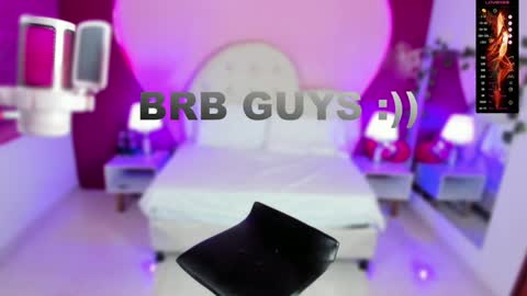 Snapshot of lauramartin1 chatting on January 3, 2025, 4:11 am Laura MartinGMT-5 2200-0600 online show from January 3, 2025, 4:11 am