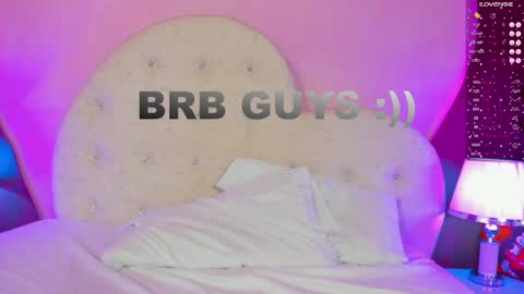 Snapshot of lauramartin1 chatting on January 24, 2025, 7:19 am Laura MartinGMT-5 2200-0600 online show from January 24, 2025, 7:19 am