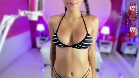 Snapshot of lauramartin1 chatting on February 18, 2025, 12:37 am Laura MartinGMT-5 2200-0600 online show from February 18, 2025, 12:37 am