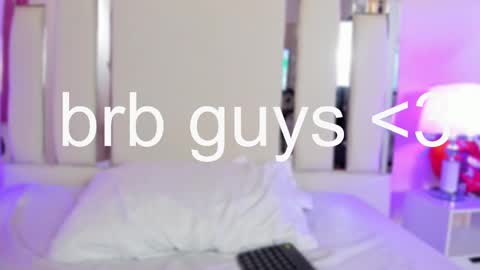 Snapshot of lauramartin1 chatting on March 6, 2025, 7:25 am Laura MartinGMT-5 2200-0600 online show from March 6, 2025, 7:25 am