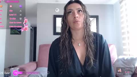 Snapshot of lauramcdowell_ chatting on March 2, 2025, 2:10 pm Laura online show from March 2, 2025, 2:10 pm