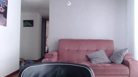 Snapshot of lauramcdowell_ chatting on September 28, 2025, 12:43 pm Laura online show from September 28, 2025, 12:43 pm