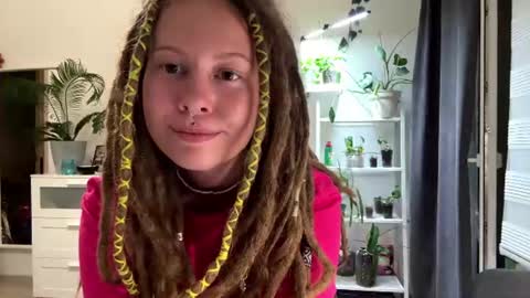 Snapshot of lauramezey chatting on July 30, 2026, 5:01 pm Cassy online show from July 30, 2026, 5:01 pm