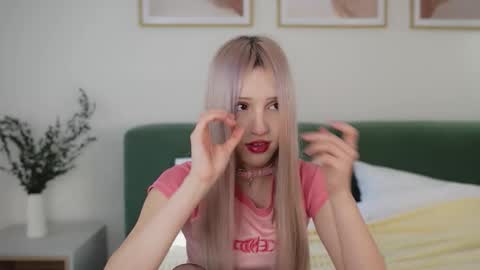 Laura online show from October 3, 2025, 8:00 am