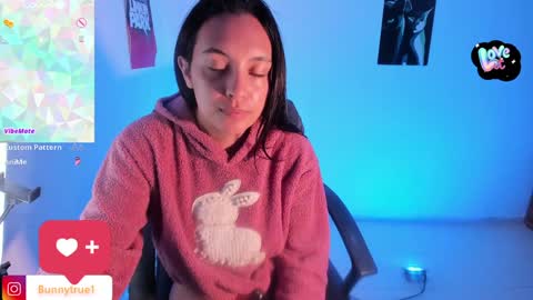 lauraohana online show from February 8, 2025, 11:55 am