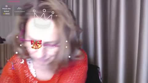 Lauraoven1 online show from December 4, 2024, 3:43 pm