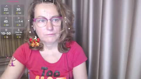 Lauraoven1 online show from December 11, 2024, 7:31 am