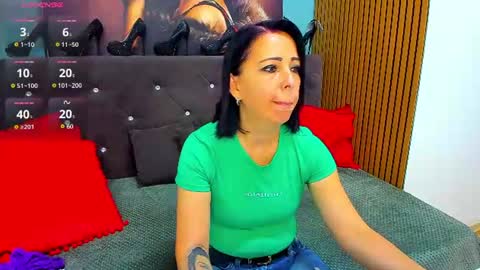 Snapshot of laurasinfull chatting on July 17, 2026, 3:35 am Laura online show from July 17, 2026, 3:35 am