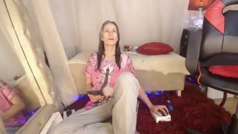 Snapshot of laurasofia45 chatting on June 22, 2026, 2:14 pm Laura Sofia online show from June 22, 2026, 2:14 pm
