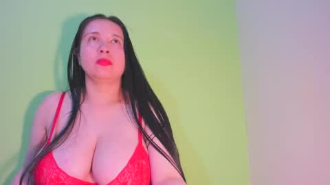 Snapshot of laureen777 chatting on February 1, 2025, 3:41 am laureen777 online show from February 1, 2025, 3:41 am