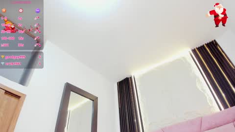 Snapshot of laurem_paulette chatting on December 29, 2024, 7:22 pm Laurem online show from December 29, 2024, 7:22 pm