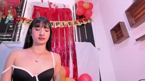 Snapshot of laurem_paulette chatting on February 11, 2025, 12:49 am Laurem online show from February 11, 2025, 12:49 am