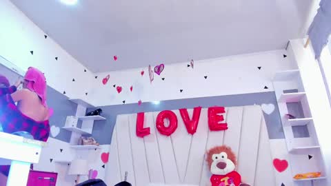 Snapshot of laurem_paulette chatting on March 1, 2025, 1:29 pm Laurem online show from March 1, 2025, 1:29 pm
