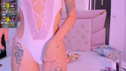 Snapshot of laurem_paulette chatting on March 3, 2025, 7:28 pm Laurem online show from March 3, 2025, 7:28 pm