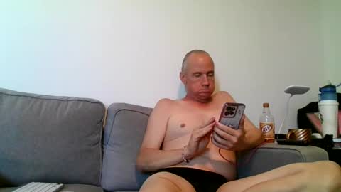 lauren1973ts online show from September 22, 2025, 7:05 pm