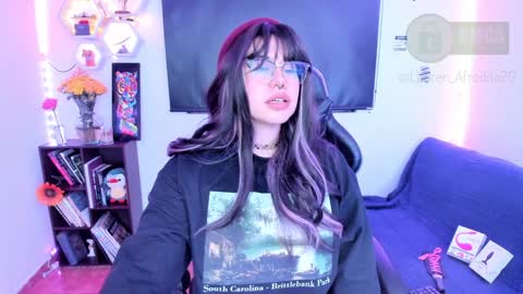  Im Lauren  independent model   online show from January 4, 2025, 8:49 am