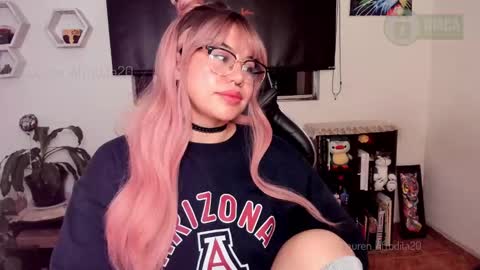  Im Lauren  independent model   online show from September 25, 2025, 4:27 am