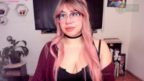  Im Lauren  independent model   online show from September 27, 2025, 1:54 am