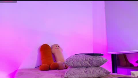    1      online show from February 7, 2025, 2:50 am