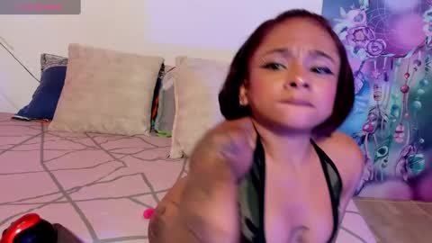 Lauren online show from March 7, 2025, 3:40 am