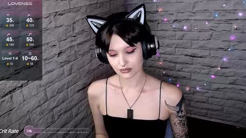 Snapshot of lauren_raquel chatting on December 14, 2024, 7:25 pm Eva online show from December 14, 2024, 7:25 pm