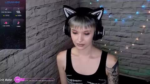 Snapshot of lauren_raquel chatting on October 17, 2025, 6:54 pm Eva online show from October 17, 2025, 6:54 pm