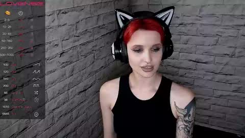 Snapshot of lauren_raquel chatting on June 5, 2026, 7:30 pm Eva online show from June 5, 2026, 7:30 pm