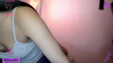 Lauren online show from November 22, 2025, 5:23 pm