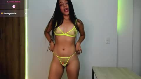 Lauren  Ryan online show from November 2, 2025, 1:30 am