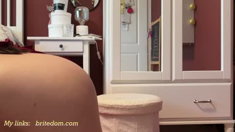 Snapshot of laurenbrite chatting on June 29, 2026, 10:15 am Lauren Brite online show from June 29, 2026, 10:15 am