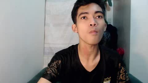 Snapshot of laurence_cuttieguyhere chatting on July 17, 2026, 10:00 am laurence_cuttieguyhere online show from July 17, 2026, 10:00 am