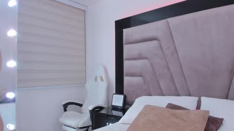 Snapshot of laurenclark1 chatting on March 4, 2026, 3:45 am laurenclark1 online show from March 4, 2026, 3:45 am