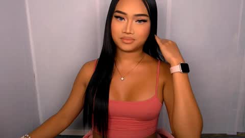 chloe3 online show from October 9, 2025, 7:23 pm