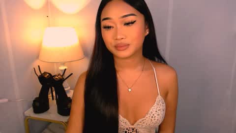 chloe3 online show from November 23, 2025, 6:41 pm