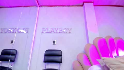 Lauren Hu online show from October 30, 2025, 3:30 am