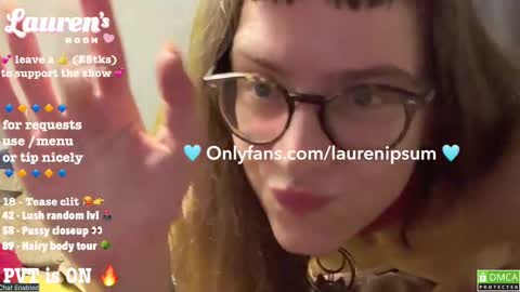 Snapshot of laurenipsumsit chatting on February 28, 2025, 2:31 am Lauren online show from February 28, 2025, 2:31 am