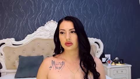 Laura online show from November 30, 2025, 9:02 am