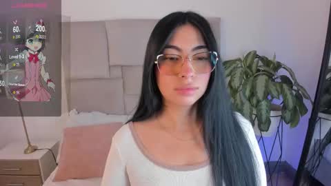 laurenn_smitth online show from September 16, 2025, 12:50 pm