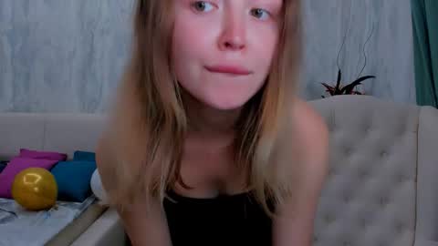 Snapshot of laurennhill chatting on September 13, 2025, 12:21 am laurennhill online show from September 13, 2025, 12:21 am