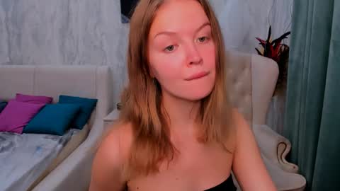 Snapshot of laurennhill chatting on September 17, 2025, 12:23 am laurennhill online show from September 17, 2025, 12:23 am