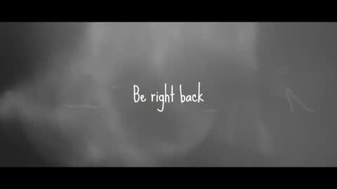 Lauren Saenz online show from December 22, 2025, 12:02 pm