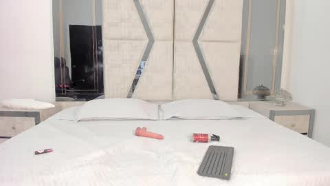 Lauren  online show from September 18, 2025, 3:47 pm